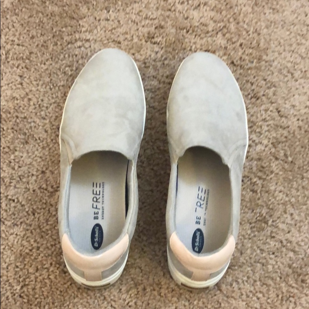 DR SCHOLLS SIZE 9.5 💙 super comfy sip on shoes